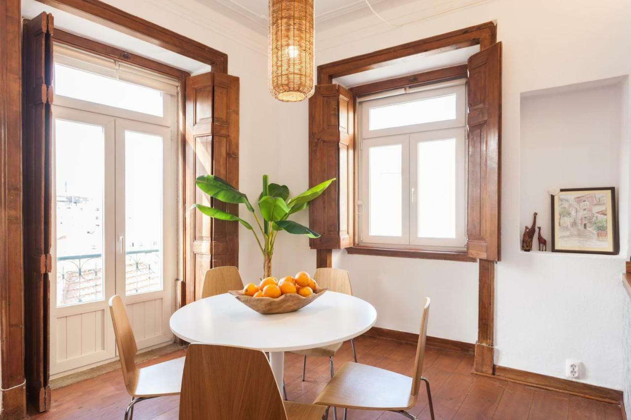 Rossio Vintage Two-Bedroom Apartment - By Lu Holidays Лиссабон Экстерьер фото